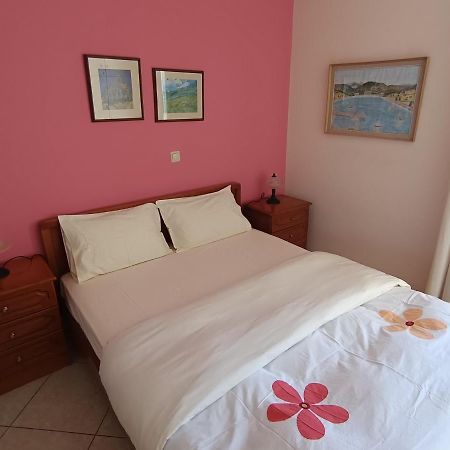 Thalia Apartment In Kalamata, 15' Walk From The City Center And The Beach מראה חיצוני תמונה