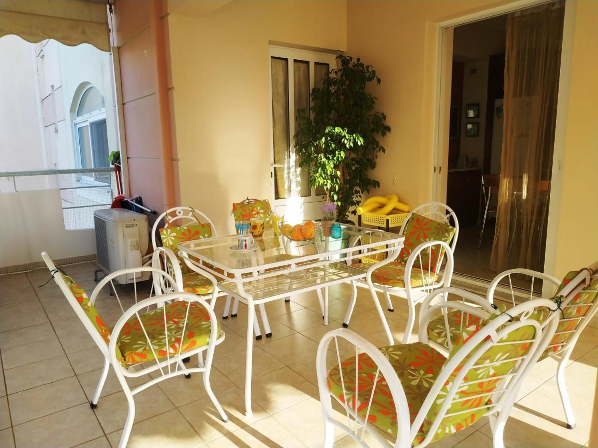 Thalia Apartment In Kalamata, 15' Walk From The City Center And The Beach מראה חיצוני תמונה