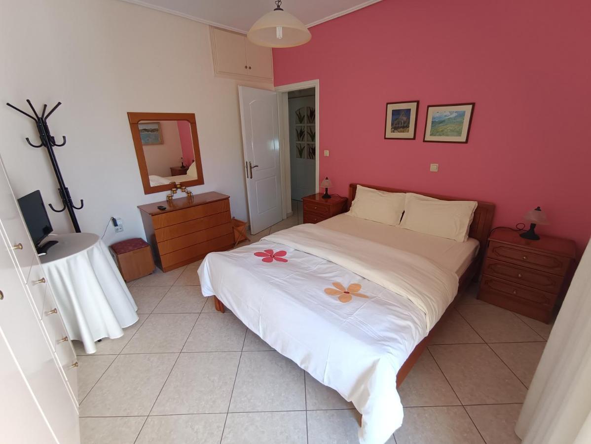 Thalia Apartment In Kalamata, 15' Walk From The City Center And The Beach מראה חיצוני תמונה