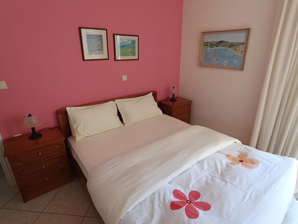 Thalia Apartment In Kalamata, 15' Walk From The City Center And The Beach מראה חיצוני תמונה