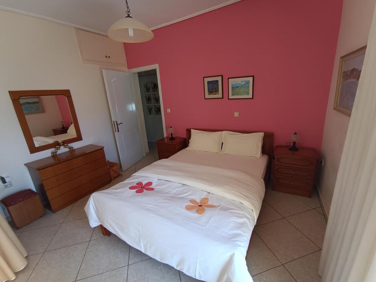 Thalia Apartment In Kalamata, 15' Walk From The City Center And The Beach מראה חיצוני תמונה